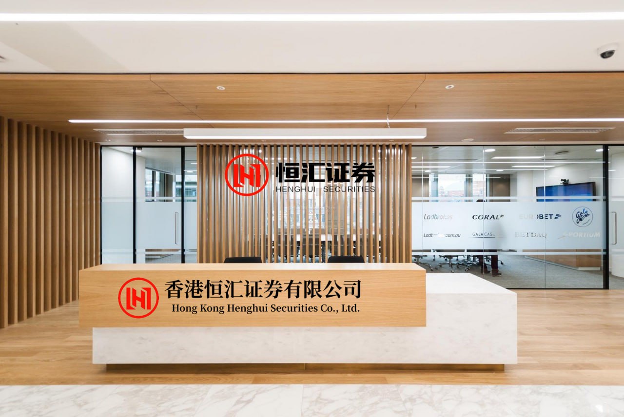 秦安配资 国画竹子：当MACD快线和慢线在零轴线附近时，容易爆发行情，往往不是大涨就是大跌。1：零轴附近的金叉后大涨的概率高，零轴附近的死叉后大跌的概率高。2：水上远离零轴的死叉下跌力度小，水下远离零轴的...
